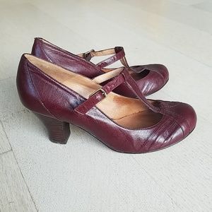 Aldo Burgandy Pumps